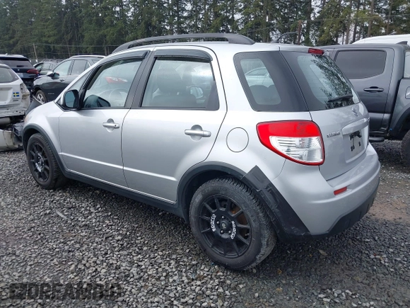 2010 Suzuki SX4 z VIN JS2YB5A3XA6300216, wystawiony jako IAAI lot #41869046 z przebiegiem 129 709 mil mil oraz . Historia ofert i sprzedaży dostępna na DreamBid. Obrazek 3.