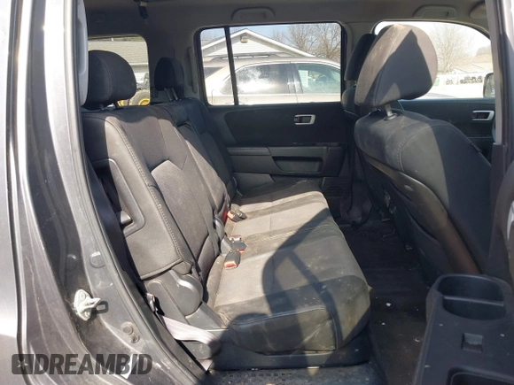 2011 Honda Pilot LX with VIN 5FNYF4H2XBB064209, listed as a IAAI auction lot 41779836 with 213,163 mi miles. Bid and sale history available at carsss.com. Image 8.