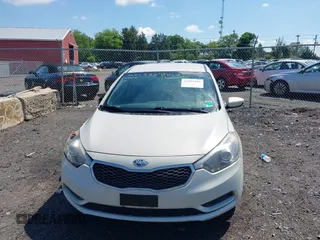 2014 Kia Forte LX z VIN KNAFK4A69E5130347, wystawiony jako IAAI lot #42235026 z przebiegiem 182 691 mil mil oraz . Historia ofert i sprzedaży dostępna na DreamBid. Obrazek 12.