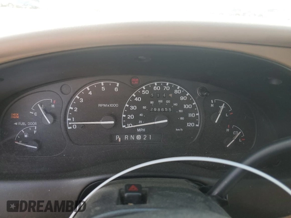 1998 Ford Explorer XL z VIN 1FMZU32EXWUA38970, wystawiony jako Copart lot #44991615 z przebiegiem 298 655 mil mil oraz Szkoda całkowita • Salvage title. Historia ofert i sprzedaży dostępna na DreamBid. Obrazek 9.