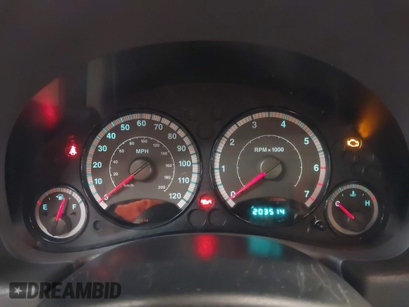 2005 Jeep Liberty Sport with VIN 1J4GL48K75W508905, listed as a IAAI auction lot 41933919 with 203,514 mi miles. Bid and sale history available at carsss.com. Image 7.
