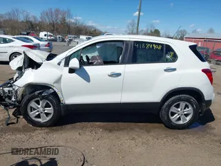 2020 Chevrolet Trax LS with VIN KL7CJNSB1LB090397, listed as a IAAI auction lot 41889908 with 100,435 mi miles. Bid and sale history available at carsss.com. Image 14.