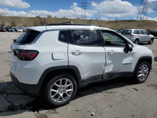2023 Jeep Compass Latitude Lux с VIN 3C4NJDFN3PT517934, выставлен на аукционе Copart как лот 54015345 с пробегом 13 279 миль миль и Списание • Salvage title. История ставок и продаж доступна на DreamBid. Изображение 3.