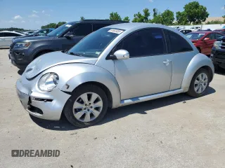 2008 Volkswagen Beetle S with VIN 3VWPW31C58M502208, listed as a Copart auction lot 61663455 with 93,982 mi miles and Salvage title. Bid and sale history available at DreamBid. Image 1.