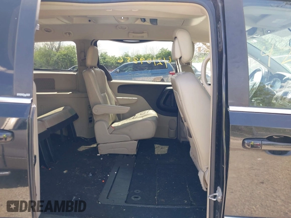 2013 Chrysler Town & Country Touring with VIN 2C4RC1BG1DR662485, listed as a IAAI auction lot 42109856 with 153,277 mi miles. Bid and sale history available at carsss.com. Image 8.