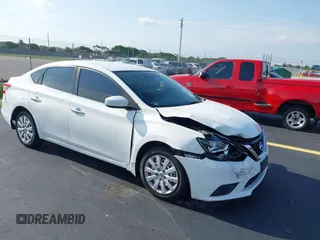 2017 Nissan Sentra SV z VIN 3N1AB7AP9HY251753, wystawiony jako IAAI lot #42392583 z przebiegiem 134 889 mil mil oraz . Historia ofert i sprzedaży dostępna na DreamBid. Obrazek 1.