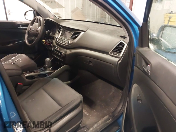 2017 Hyundai Tucson SE with VIN KM8J3CA46HU495416, listed as a IAAI auction lot 41627994 with 128,347 mi miles. Bid and sale history available at carsss.com. Image 5.