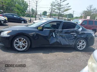 2014 Nissan Maxima SV z VIN 1N4AA5AP7EC913876, wystawiony jako IAAI lot #42487703 z przebiegiem 165 451 mil mil oraz . Historia ofert i sprzedaży dostępna na DreamBid. Obrazek 14.