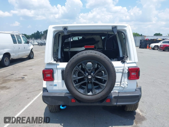 2024 Jeep Wrangler Sahara with VIN 1C4RJXP64RW270463, listed as a IAAI auction lot 42598295 with 36,251 mi miles and . Bid and sale history available at DreamBid. Image 16.