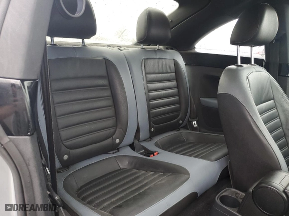 2012 Volkswagen Beetle 2.0T Turbo PZEV with VIN 3VWVA7AT0CM622942, listed as a Copart auction lot 44970945 with 216,607 mi miles and Clean Title. Bid and sale history available at carsss.com. Image 10.