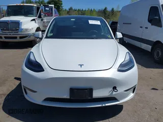 2024 Tesla Model Y с VIN 7SAYGDED8RF211112, выставлен на аукционе IAAI как лот 42176000 с пробегом 16 677 миль миль и . История ставок и продаж доступна на DreamBid. Изображение 12.