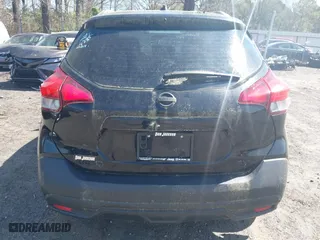 2018 Nissan Kicks SR with VIN 3N1CP5CU1JL527038, listed as a IAAI auction lot 41898194 with 47,292 mi miles. Bid and sale history available at carsss.com. Image 16.