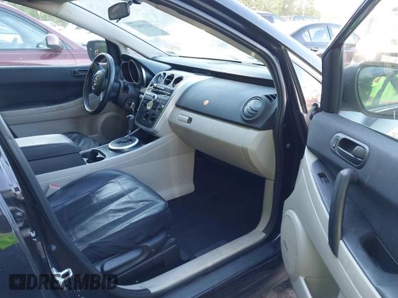 2008 Mazda CX-7 Sport with VIN JM3ER293880181808, listed as a IAAI auction lot 42210027 with 163,767 mi miles. Bid and sale history available at carsss.com. Image 5.