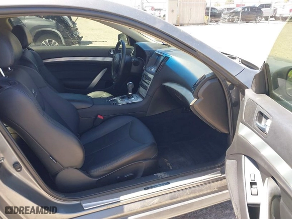 2014 Infiniti Q60 Coupe Journey with VIN JN1CV6EK7EM111823, listed as a IAAI auction lot 41848604 with 86,557 mi miles. Bid and sale history available at carsss.com. Image 5.
