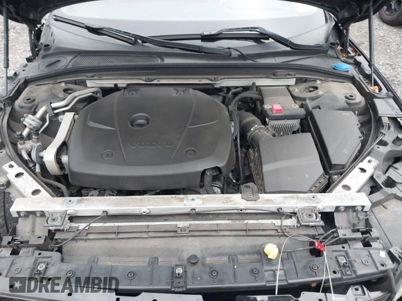 2017 Volvo S90 Momentum with VIN YV1102AK3H1006469, listed as a IAAI auction lot 41795564 with 121,001 mi miles. Bid and sale history available at carsss.com. Image 10.