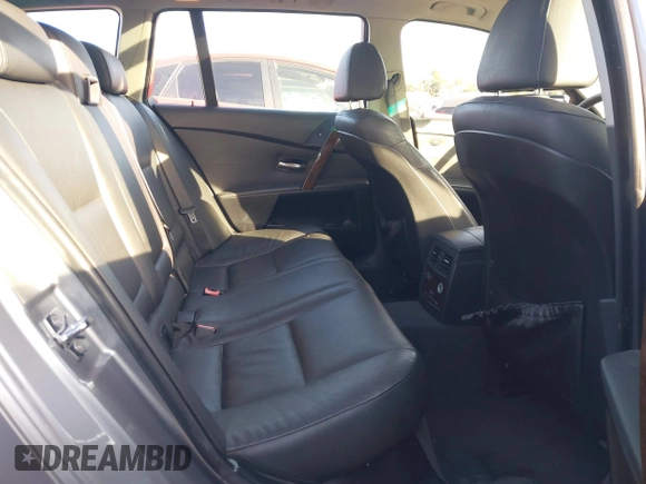 2007 BMW 5 Series 530xi with VIN WBANN73527CN04174, listed as a IAAI auction lot 41401304 with 114,405 mi miles and . Bid and sale history available at DreamBid. Image 8.