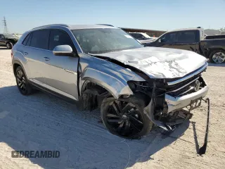 2022 Volkswagen Atlas SE with VIN 1V2JC2CA9NC230068, listed as a Copart auction lot 77862374 with 37,343 mi miles and Salvage title. Bid and sale history available at DreamBid. Image 4.