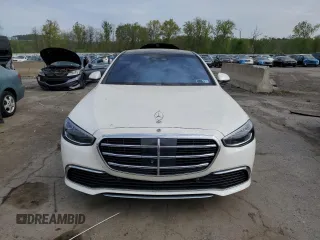 2022 Mercedes-Benz S 580 z VIN W1K6G7GB1NA132424, wystawiony jako Copart lot #55070525 z przebiegiem 47 110 mil mil oraz Szkoda całkowita • Salvage title. Historia ofert i sprzedaży dostępna na DreamBid. Obrazek 5.