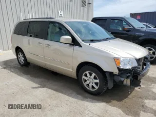 2013 Chrysler Town & Country Touring with VIN 2C4RC1BG6DR556615, listed as a Copart auction lot 54127615 with 120,280 mi miles and Clean Title. Bid and sale history available at DreamBid. Image 4.