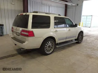 2007 Lincoln Navigator with VIN 5LMFU28517LJ07327, listed as a IAAI auction lot 41706941 with 225,124 mi miles. Bid and sale history available at carsss.com. Image 4.