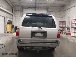 1998 Toyota 4Runner Limited with VIN JT3HN87R0W0189219, listed as a IAAI auction lot 41815288 with 227,784 mi miles. Bid and sale history available at carsss.com. Image 15.