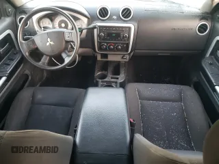 2008 Mitsubishi Raider LS z VIN 1Z7HC28K88S609126, wystawiony jako Copart lot #78622114 z przebiegiem 179 550 mil mil oraz Szkoda całkowita • Salvage title. Historia ofert i sprzedaży dostępna na DreamBid. Obrazek 8.