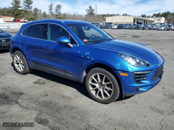 2016 Porsche Macan S with VIN WP1AB2A50GLB57393, listed as a Copart auction lot 47956365 with 111,469 mi miles and Salvage Title. Bid and sale history available at carsss.com. Image 4.