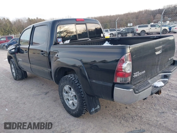 2013 Toyota Tacoma z VIN 3TMLU4EN7DM128414, wystawiony jako IAAI lot #41527647 z przebiegiem 112 097 mil mil oraz . Historia ofert i sprzedaży dostępna na DreamBid. Obrazek 3.