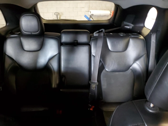 2019 Jeep Cherokee Latitude Plus with VIN 1C4PJMLB6KD460985, listed as a Copart auction lot 54386405 with 79,760 mi miles and Salvage Title. Bid and sale history available at DreamBid. Image 10.
