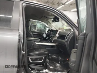 2022 Ram 1500 Laramie with VIN 1C6SRFJT9NN225321, listed as a IAAI auction lot 41547526 with 44,392 mi miles and . Bid and sale history available at DreamBid. Image 5.