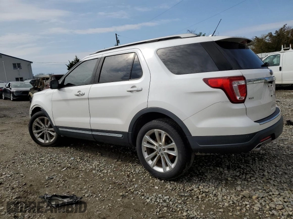 2018 Ford Explorer XLT z VIN 1FM5K8D88JGA61972, wystawiony jako Copart lot #52791995 z przebiegiem 73 648 mil mil oraz Szkoda całkowita • Salvage title. Historia ofert i sprzedaży dostępna na DreamBid. Obrazek 2.