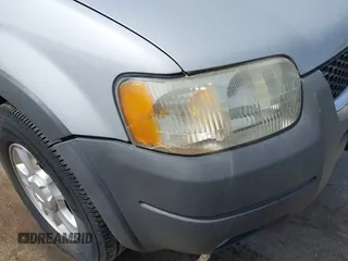 2002 Ford Escape XLT Choice с VIN 1FMYU03102KB75329, выставлен на аукционе IAAI как лот 42063382 с пробегом 129 714 миль миль и . История ставок и продаж доступна на DreamBid. Изображение 6.
