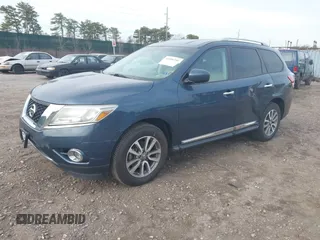 2013 Nissan Pathfinder SV with VIN 5N1AR2MM0DC682123, listed as a IAAI auction lot 41886581 with 193,262 mi miles. Bid and sale history available at carsss.com. Image 2.