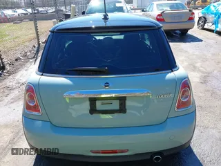2011 MINI Hardtop with VIN WMWSU3C50BT098662, listed as a IAAI auction lot 41820600 with 109,061 mi miles and . Bid and sale history available at DreamBid. Image 16.