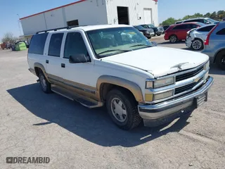 1999 Chevrolet Suburban with VIN 3GNEC16R6XG266922, listed as a IAAI auction lot 41992370 with 370,843 mi miles. Bid and sale history available at carsss.com. Image 1.