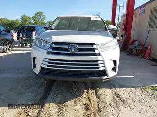 2019 Toyota Highlander LE с VIN 5TDZARFH6KS059138, выставлен на аукционе IAAI как лот 42515986 с пробегом 81 016 миль миль и . История ставок и продаж доступна на DreamBid. Изображение 13.
