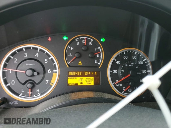 2009 Nissan Armada SE z VIN 5N1BA08D19N600681, wystawiony jako Copart lot #49723785 z przebiegiem 369 498 mil mil oraz Szkoda całkowita • Salvage title. Historia ofert i sprzedaży dostępna na DreamBid. Obrazek 9.