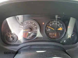 2015 Jeep Patriot High Altitude z VIN 1C4NJPFA6FD107339, wystawiony jako Copart lot #57301635 z przebiegiem 191 004 mil mil oraz Szkoda całkowita • Salvage title. Historia ofert i sprzedaży dostępna na DreamBid. Obrazek 9.