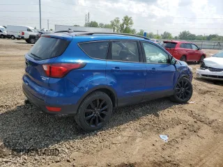 2019 Ford Escape Titanium z VIN 1FMCU9J99KUB39487, wystawiony jako Copart lot #60424765 z przebiegiem 43 094 mil mil oraz Szkoda całkowita • Salvage title. Historia ofert i sprzedaży dostępna na DreamBid. Obrazek 3.