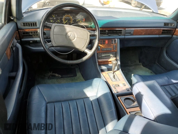 1986 Mercedes-Benz 560 with VIN WDBCA39DXGA234294, listed as a Copart auction lot 45984235 with 90,933 mi miles and Clean Title. Bid and sale history available at DreamBid. Image 8.