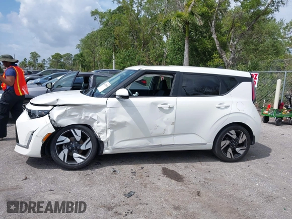 2024 Kia Soul GT-Line with VIN KNDJ53AUXR7897339, listed as a IAAI auction lot 41731997 with 16,202 mi miles and . Bid and sale history available at DreamBid. Image 13.