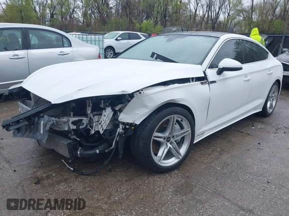 2022 Audi A5 Sportback S line Premium Plus z VIN WAUFACF57NA033636, wystawiony jako IAAI lot #41947545 z przebiegiem 75 797 mil mil oraz . Historia ofert i sprzedaży dostępna na DreamBid. Obrazek 18.