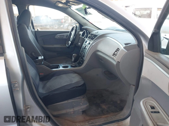 2012 Chevrolet Traverse LS z VIN 1GNKREED4CJ360370, wystawiony jako IAAI lot #42398695 z przebiegiem 194 875 mil mil oraz . Historia ofert i sprzedaży dostępna na DreamBid. Obrazek 5.