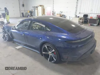 2020 Porsche Taycan 4S z VIN WP0AB2Y16LSA53420, wystawiony jako IAAI lot #41455821 z przebiegiem 25 296 mil mil oraz . Historia ofert i sprzedaży dostępna na DreamBid. Obrazek 3.