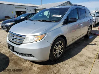 2011 Honda Odyssey EX-L with VIN 5FNRL5H6XBB095059, listed as a Copart auction lot 47368985 with 217,084 mi miles and Salvage Title. Bid and sale history available at carsss.com. Image 1.
