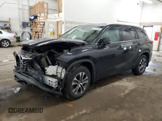 2021 Toyota Highlander XLE with VIN 5TDGZRBH0MS124672, listed as a Copart auction lot 66174055 with 75,987 mi miles and Salvage title. Bid and sale history available at DreamBid. Image 1.