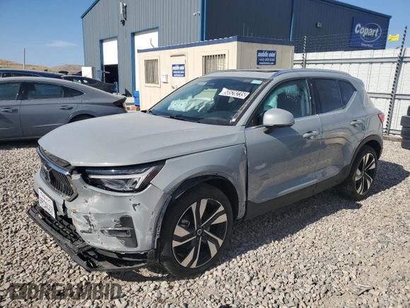 2025 Volvo XC40 Plus Bright Theme with VIN YV4L12UE3S2504316, listed as a Copart auction lot 58528235 with 9,200 mi miles and Clean title. Bid and sale history available at DreamBid. Image 1.