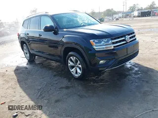 2018 Volkswagen Atlas SE с VIN 1V2DR2CA9JC540162, выставлен на аукционе IAAI как лот 41631056 с пробегом 80 802 миль миль и . История ставок и продаж доступна на DreamBid. Изображение 1.