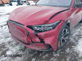 2021 Ford Mustang Mach-E Premium с VIN 3FMTK3SS8MMA61778, выставлен на аукционе IAAI как лот 41437558 с пробегом 77 270 миль миль и . История ставок и продаж доступна на DreamBid. Изображение 6.