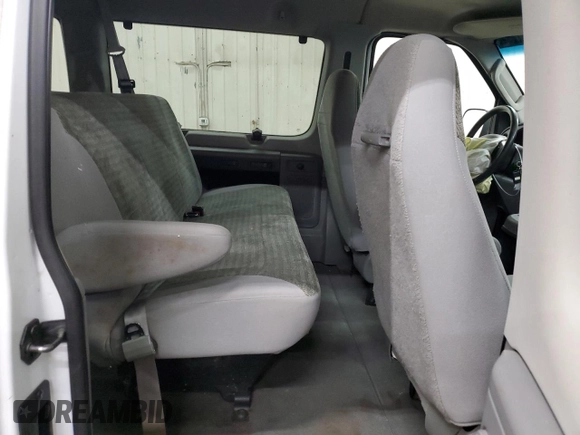 2003 Ford Econoline Passenger XL z VIN 1FBSS31S73HA53454, wystawiony jako Copart lot #85071194 z przebiegiem 118 788 mil mil oraz Szkoda całkowita • Salvage title. Historia ofert i sprzedaży dostępna na DreamBid. Obrazek 11.